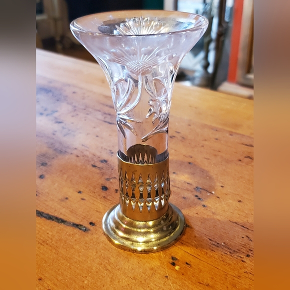 Antique 1800's E & JB etched tny bud vase EPNS SILVER PLATE BASE - Picture 2 of 6